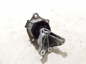 Polestar 2 II (2021–2026) Engine mount 32298843 - 2