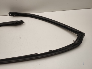 Mercedes Benz SL-Class 230 (2001–2012) Moulure de pare-brise A2307200078 - 4