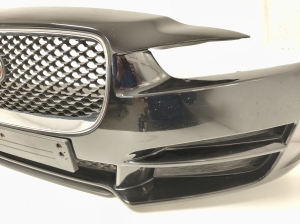 Jaguar XE (2015–2026) Front bumper - 4