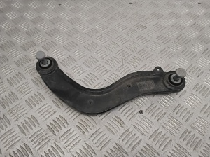 Polestar 2 II (2021–2026) Tagumine õõtshoob 32315525 - 2