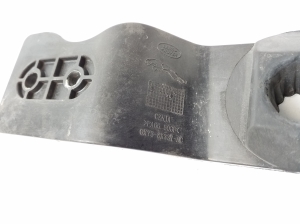 Jaguar XE (2015–2026) Radiator bracket GX738K337AC - 3