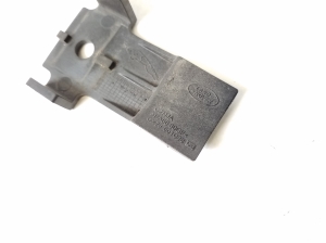 Jaguar XE (2015–2026) Radiator bracket GX73601C38CB - 2