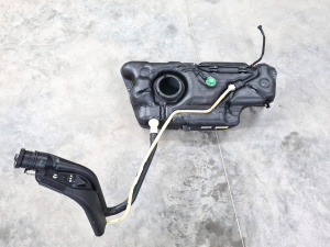   Fuel tank  - 03556510 