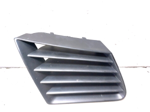 Unteres Stoßstangengitter vorne - 6L0 853 676 01C