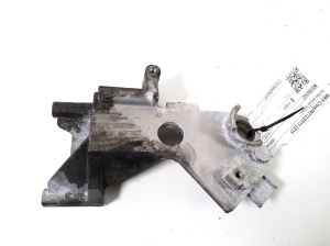 Luftfiltergehäusehalter - A6510941627