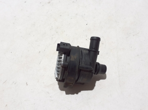 Dacia Duster P1310 (2024–2026) Auxiliary water pump 210104389R - 4