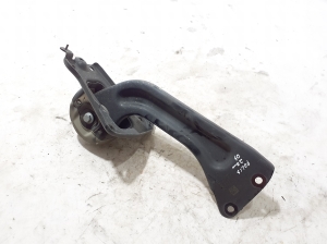 Polestar 2 II (2021–2026) Tagumine õõtshoob 32329031 - 3