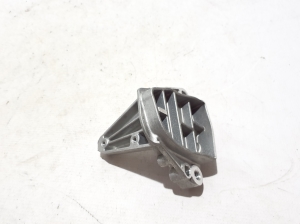 Dacia Duster P1310 (2024–2026) Other engine part 304170718R - 2