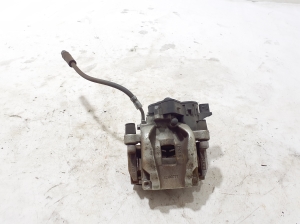 Polestar 2 II (2021–2026) Tagumine pidurisadul 32300771 - 2