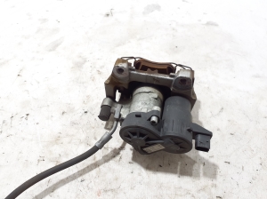 Polestar 2 II (2021–2026) Tagumine pidurisadul 32300771 - 3