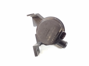 Jaguar XE (2015–2026) Auxiliary water pump DX2318D474AC - 3