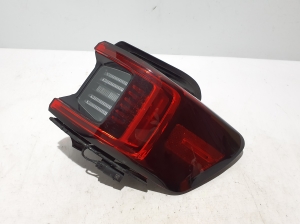 Polestar 2 II (2021–2026) Eckleuchte hinten 31108941 - 4