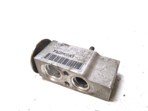 Air conditioner hose valve - A1688300284
