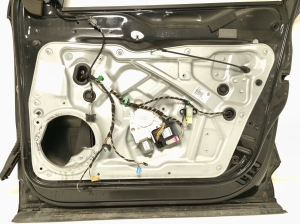 Volkswagen Tiguan (2007–2016) Esiuks - 12