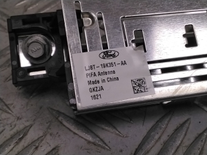 Ford Mustang Mach-E Mach-E (2020–2026) Antenni võimendi LJ8T19K351AA - 2