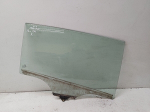 Aizmugurējo sānu durvju stikls - 43R0048