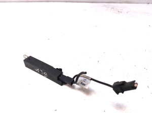 Mercedes Benz GLK-Class 204 (2008–2015) Antenna amplifier A2048702589 - 2