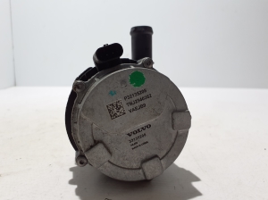 Polestar 2 II (2021–2026) Auxiliary water pump 32135208 - 2