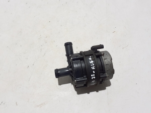 Polestar 2 II (2021–2026) Auxiliary water pump 32135208 - 3