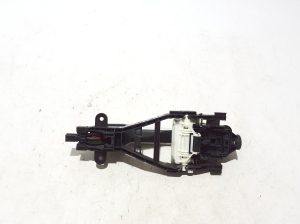 Polestar 2 II (2021–2026) Front door external opening handle and its details - 3