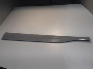 Hyundai Kona (2017–2023) Front door molding 87721J9NA0 - 4