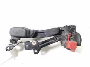   Other part under the hood  - 9339829 
