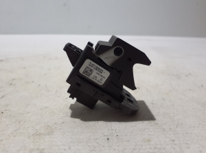 Dacia Duster P1310 (2024–2026) Parking system switch 251750042R - 2