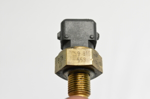 AUDI Q7 (2006–2015) Oil sensor 059919563 - 2