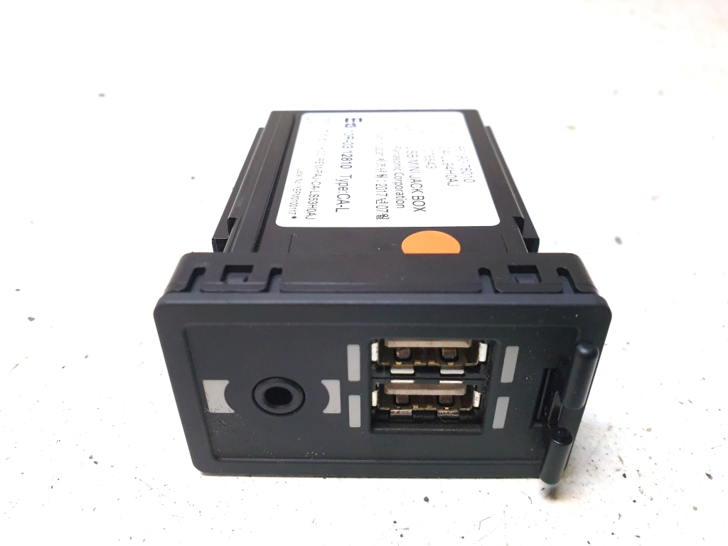 LEXUS RX AGL2 (2015–2022) AUX-Anschluss 8619078010 LEXUS RX AGL2 (2015–2022) AUX-Anschluss 8619078010