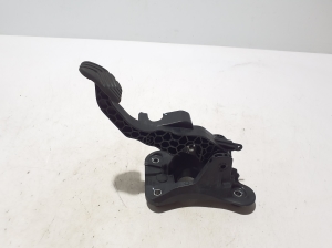 Dacia Duster P1310 (2024–2026) Siduripedaal 465402539R - 2