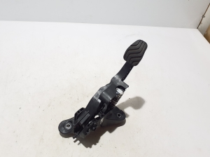   Clutch pedal  - 465402539R 