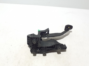 Dacia Duster P1310 (2024–2026) Piduripedaal 465014548R - 2