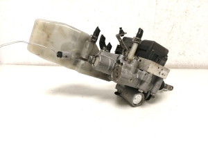 TOYOTA Prius W50 (2015–2020) Brake master cylinder 4721047100 - 6