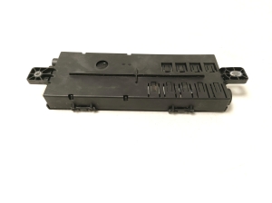 Jaguar XE (2015–2026) Kaitsmekarp salongis GX7314516AD - 2