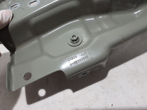 Dacia Duster P1310 (2024–2026) Front fender bracket 638E92393R - 3
