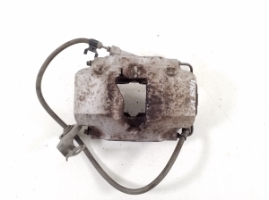   Bremssattel vorne  - 6883483 