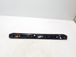 Dacia Duster P1310 (2024–2026) Numbrimärgi valgustuse korpus 265121213R - 2