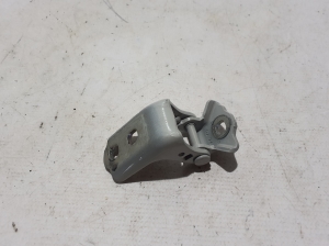 Dacia Duster P1310 (2024–2026) Esiukse ülemine hing 804006978R - 2