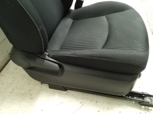 TOYOTA PRIUS Prime (2016–2022) Front seat and its parts - 5