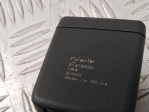 Polestar 2 II (2021–2026) Aizmugurējā drošības jostas sprādze 31675960 - 3