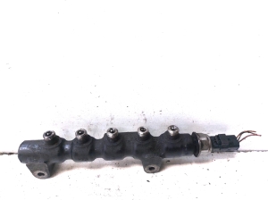 Citroen C4 (2004–2010) High pressure fuel line 9654592680 - 2