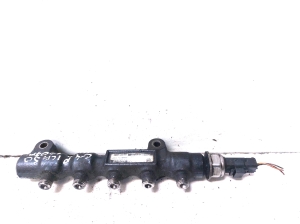 Citroen C4 (2004–2010) High pressure fuel line 9654592680 - 3