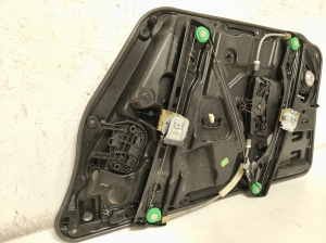 Mercedes Benz A-Class 176 (2012–2018) Priekšējo durvju logu pacēlājs un tā daļas A1767200179 - 6