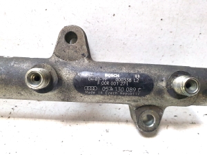 AUDI A8 D3 (2002–2010) Common Rail Kraftstoffleitung 057130089C - 2