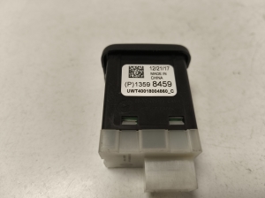 Opel Insignia (2017–2026) USB port 13598459 - 3
