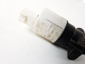 Jaguar XE (2015–2026) Front headlight washer motor AV6117K624AA - 2