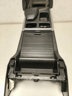 Mercedes Benz ML-Class 166 (2011–2015) Center console - 3
