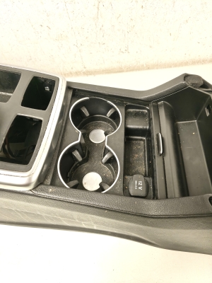 Mercedes Benz ML-Class 166 (2011–2015) Center console - 9