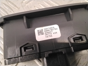 Polestar 2 II (2021–2026) Trunk opening switch 31674801 - 3