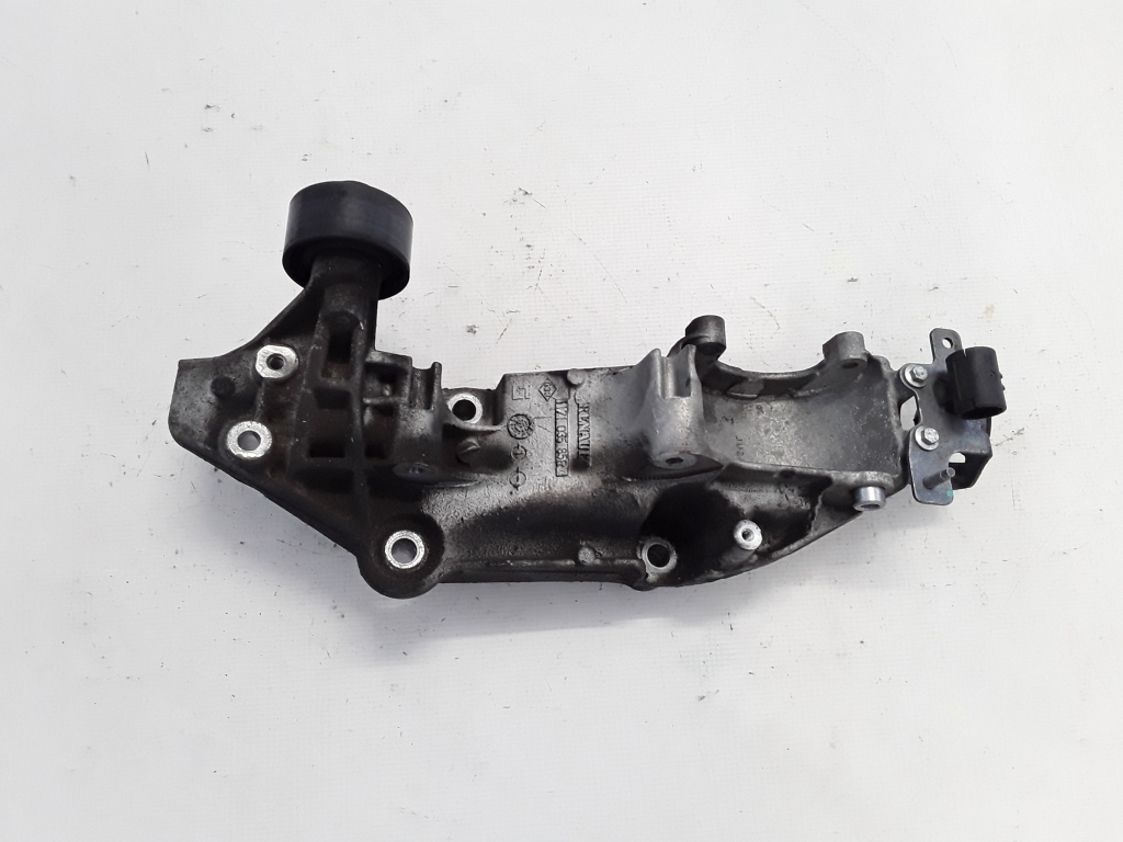 RENAULT Laguna 3 generation (2007-2015) Alternator bracket 117103585R 21084026